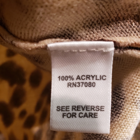 Super Cute And Soft Animal Print Swester - Picture 7 of 8